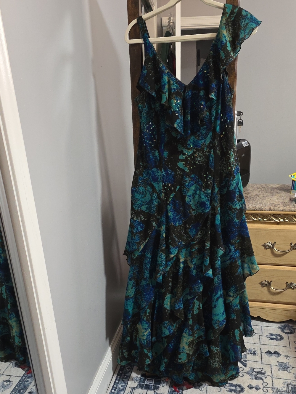 Signature By Robbie Bee Dress